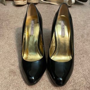Ted Baker London patent leather black pumps